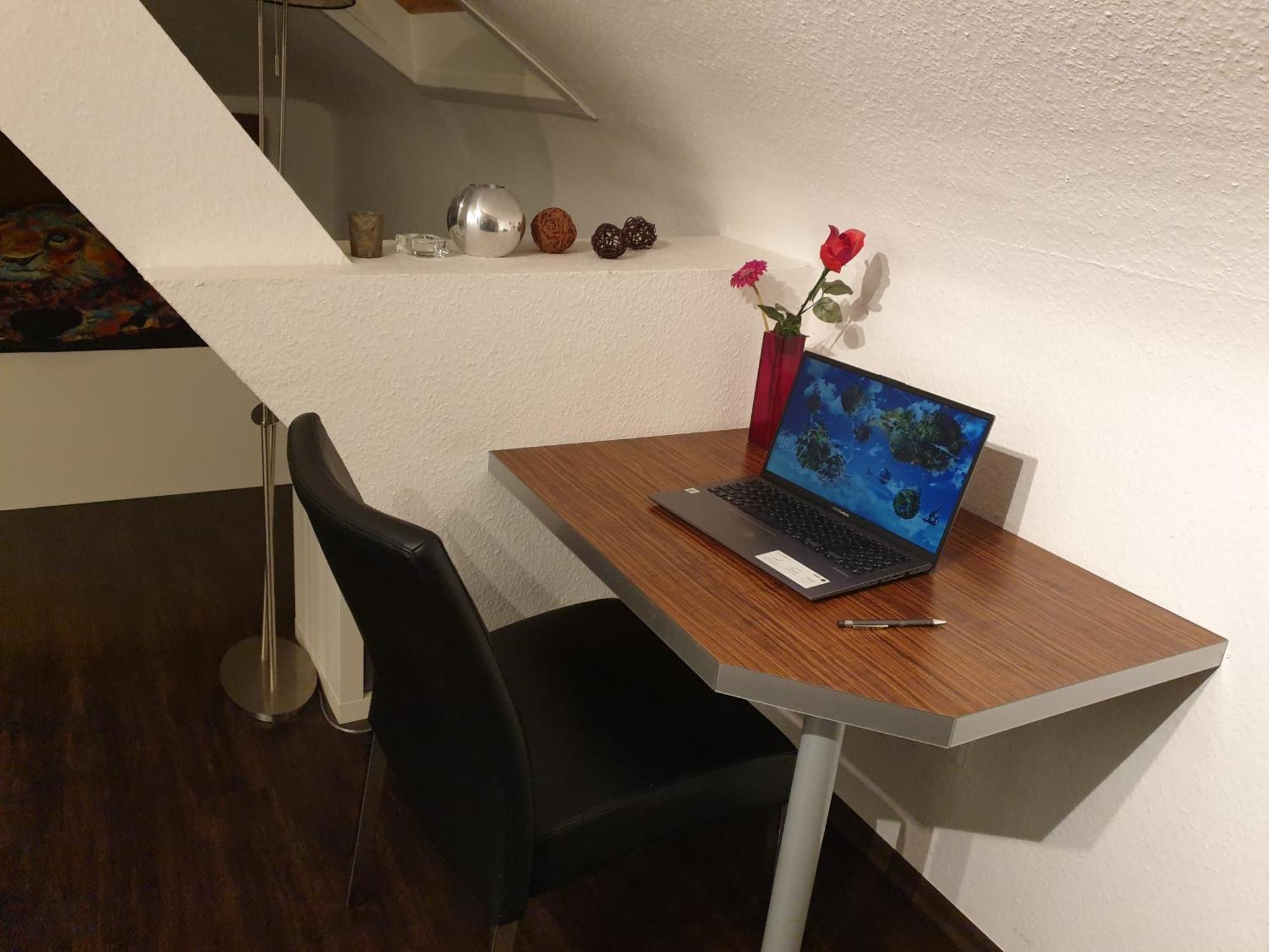 Apartment Apartment *
